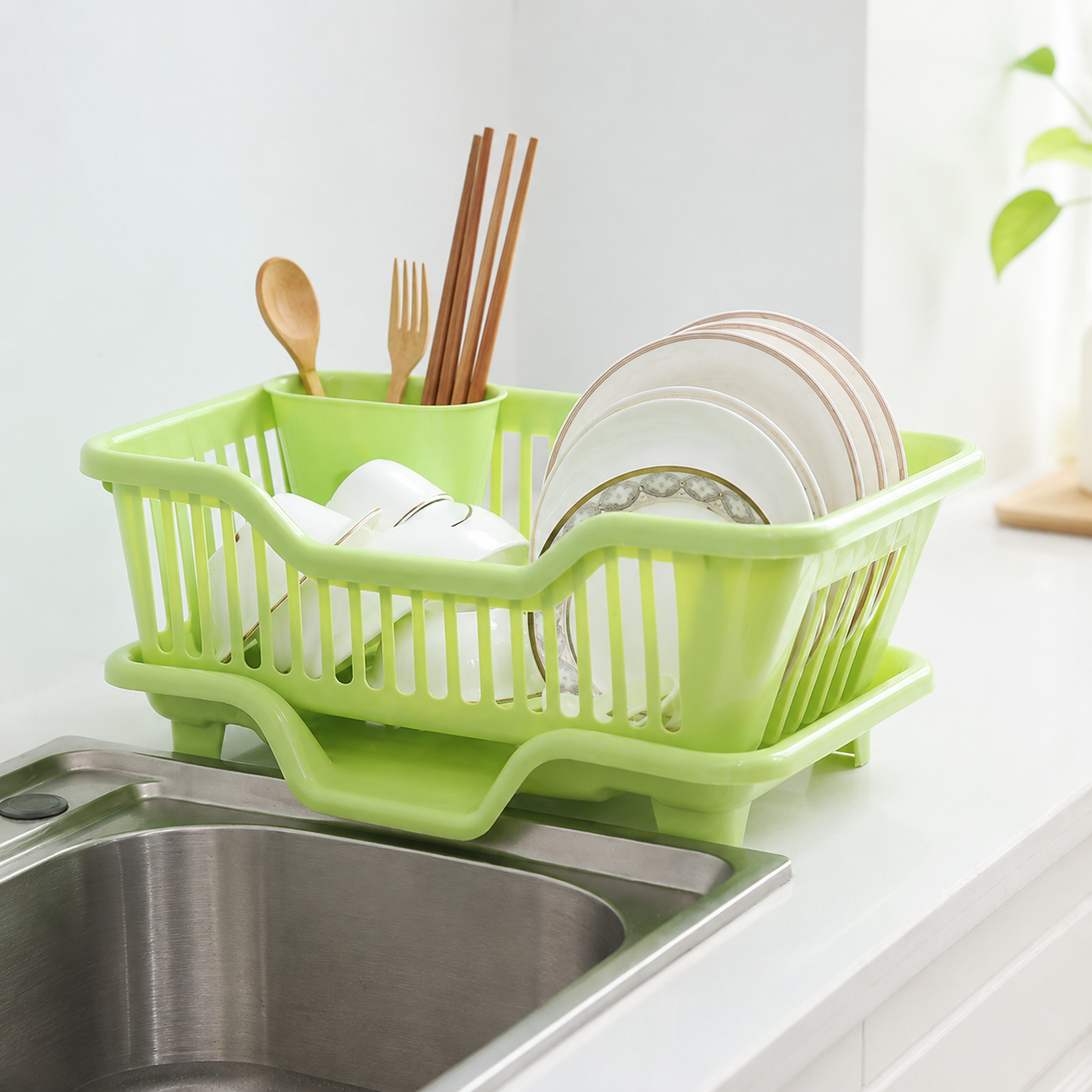 Kitchen Dish Drying Rack with Drain Tray